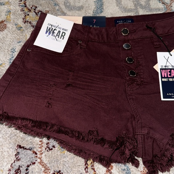 NWT angel kiss brown distressed shorts size 7 full button up - Picture 3 of 8